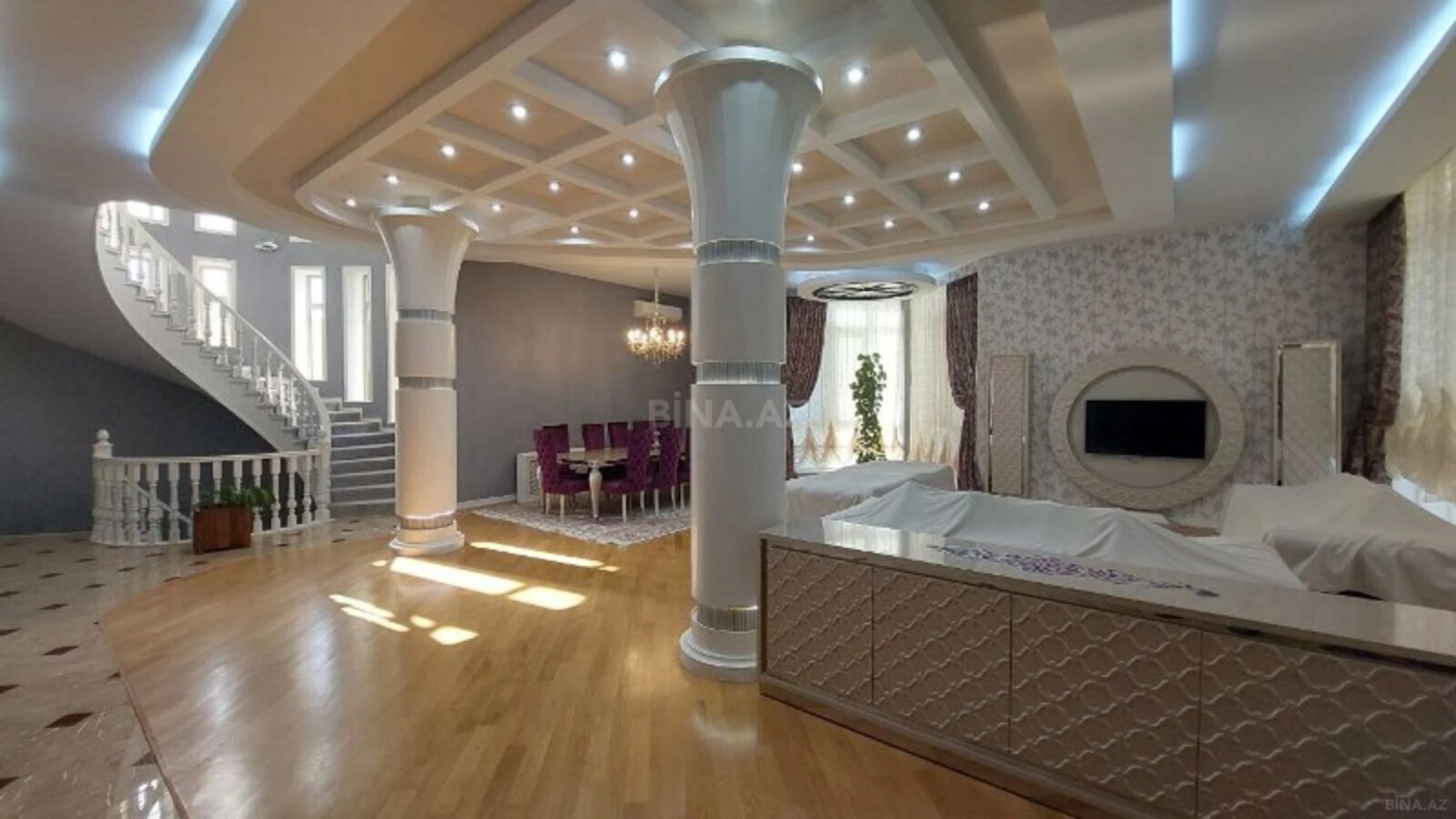 Satılır 10 otaqlı həyət evi 850 m²