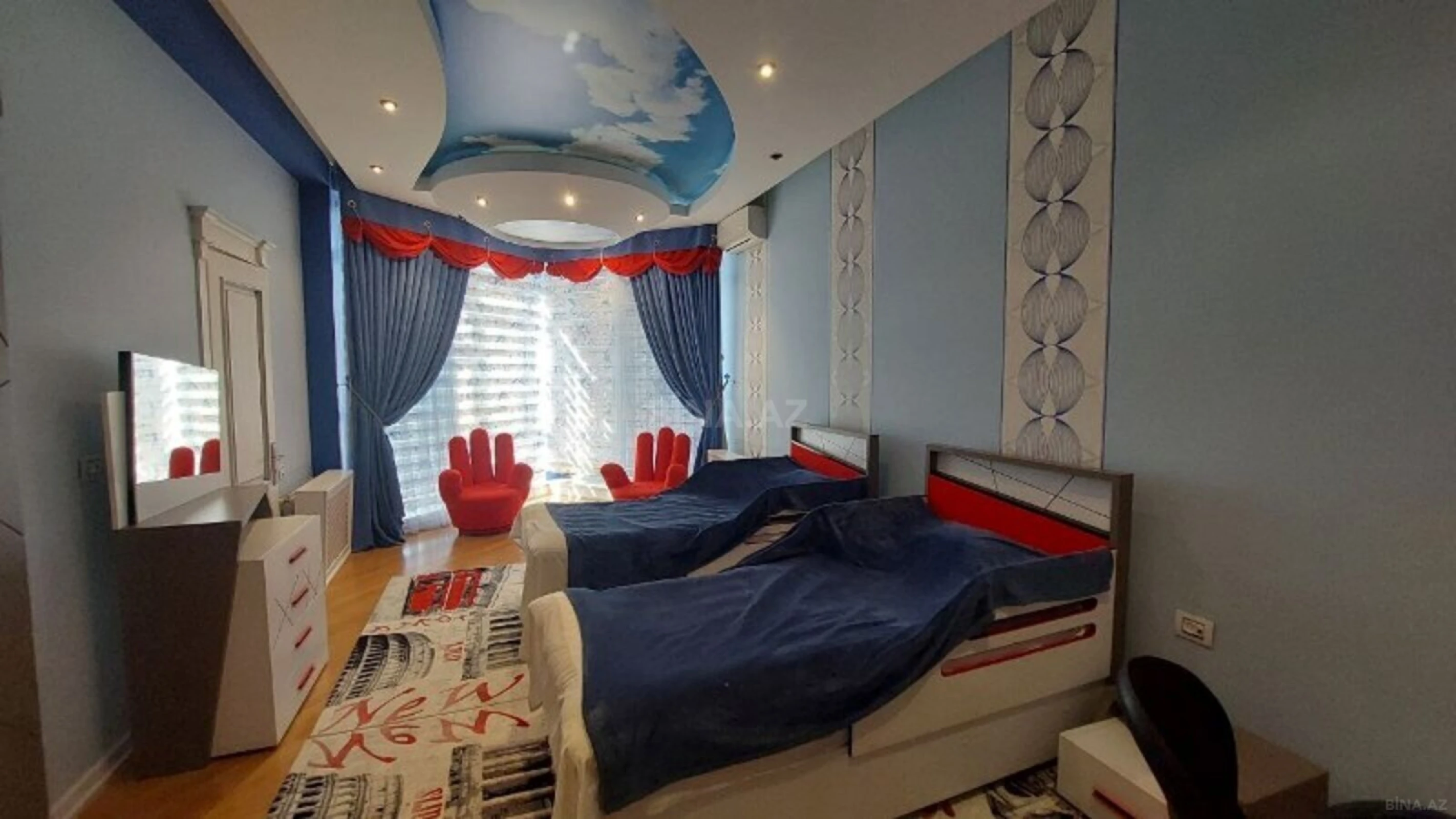 Satılır 10 otaqlı həyət evi 850 m²