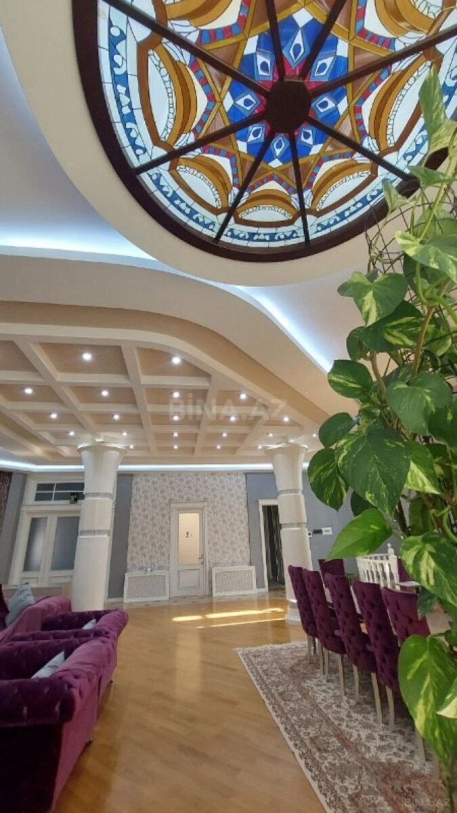 Satılır 10 otaqlı həyət evi 850 m²