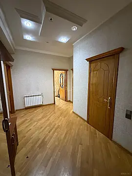 Satılır 2 otaqlı mənzil 95 m²