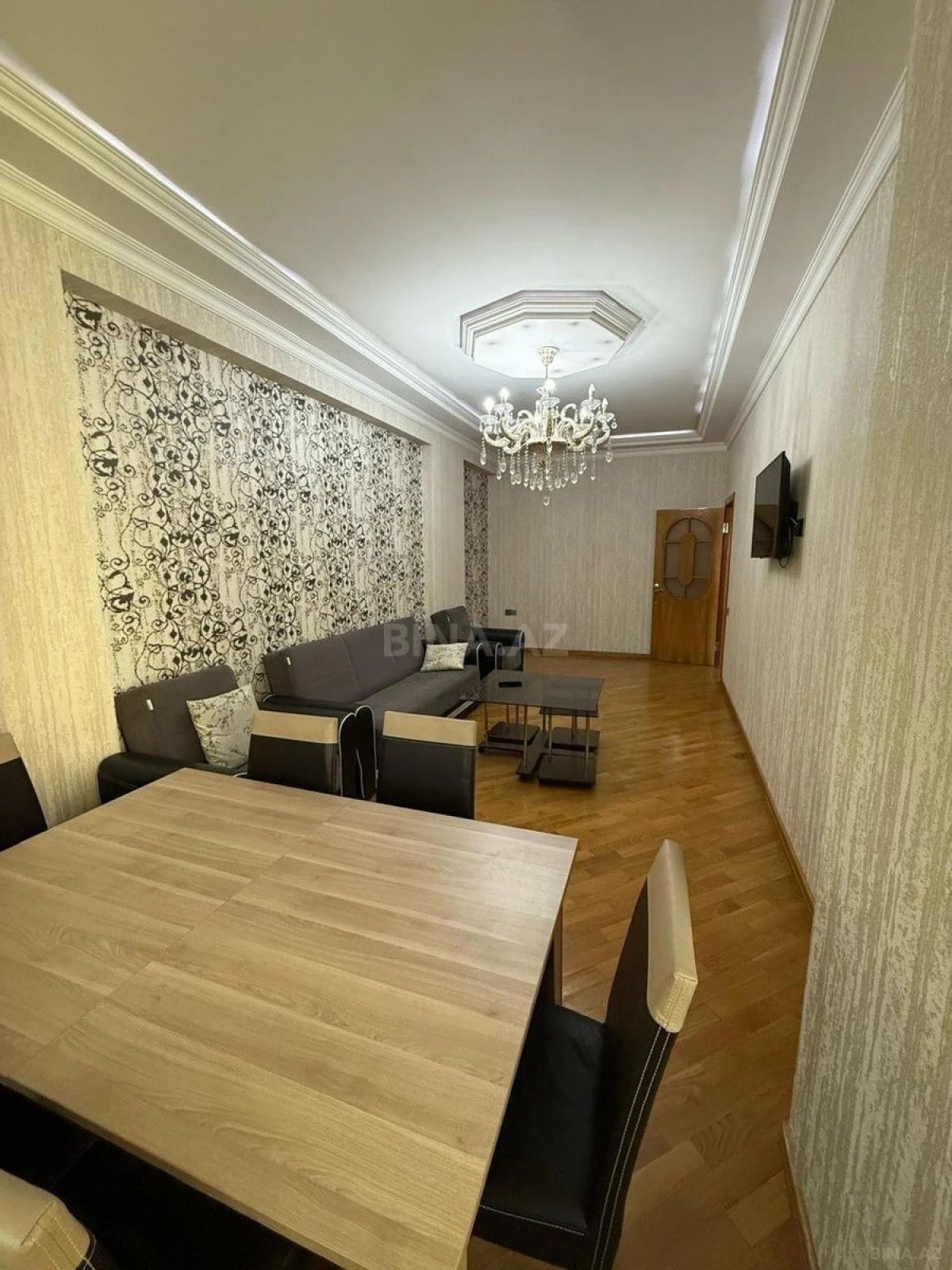 Satılır 2 otaqlı mənzil 95 m²