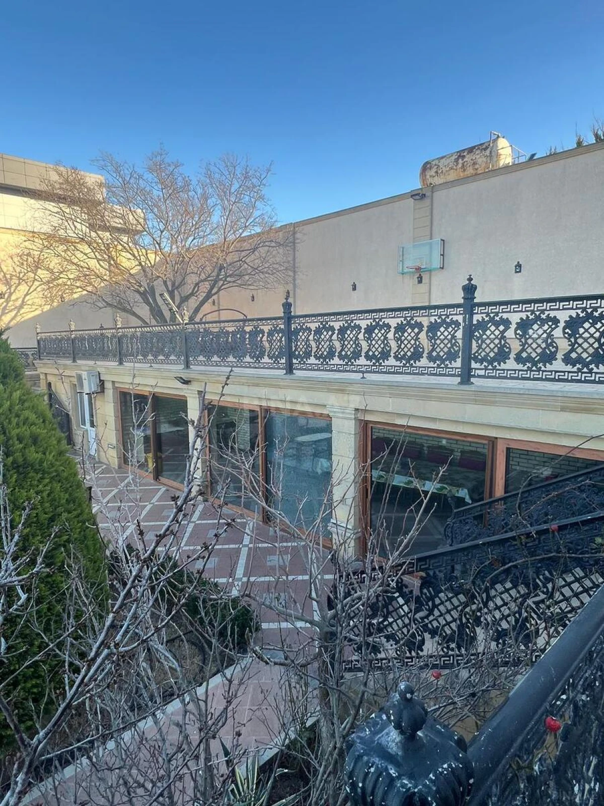 Satılır 7 otaqlı həyət evi 436.1 m²