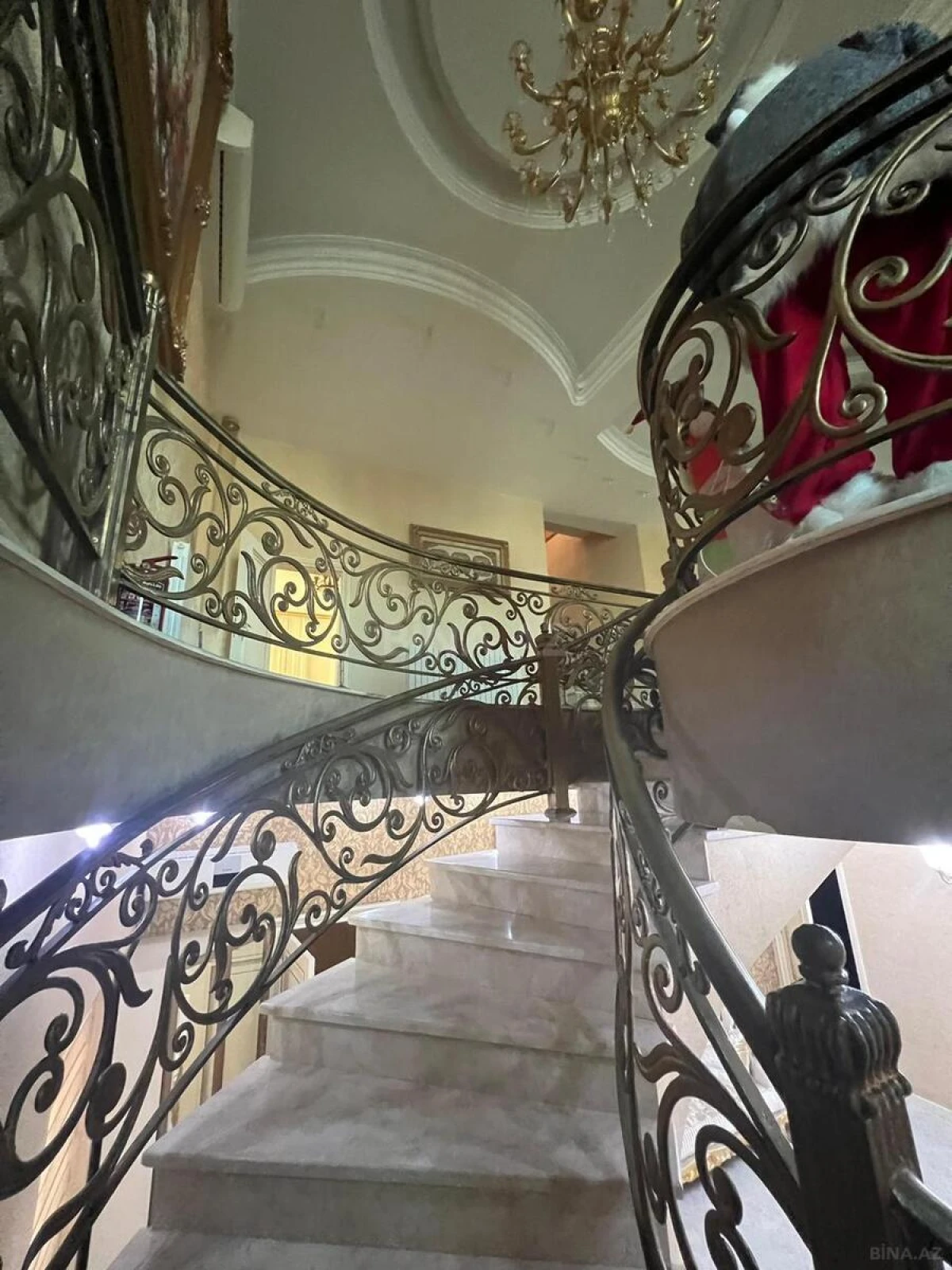 Satılır 7 otaqlı həyət evi 436.1 m²