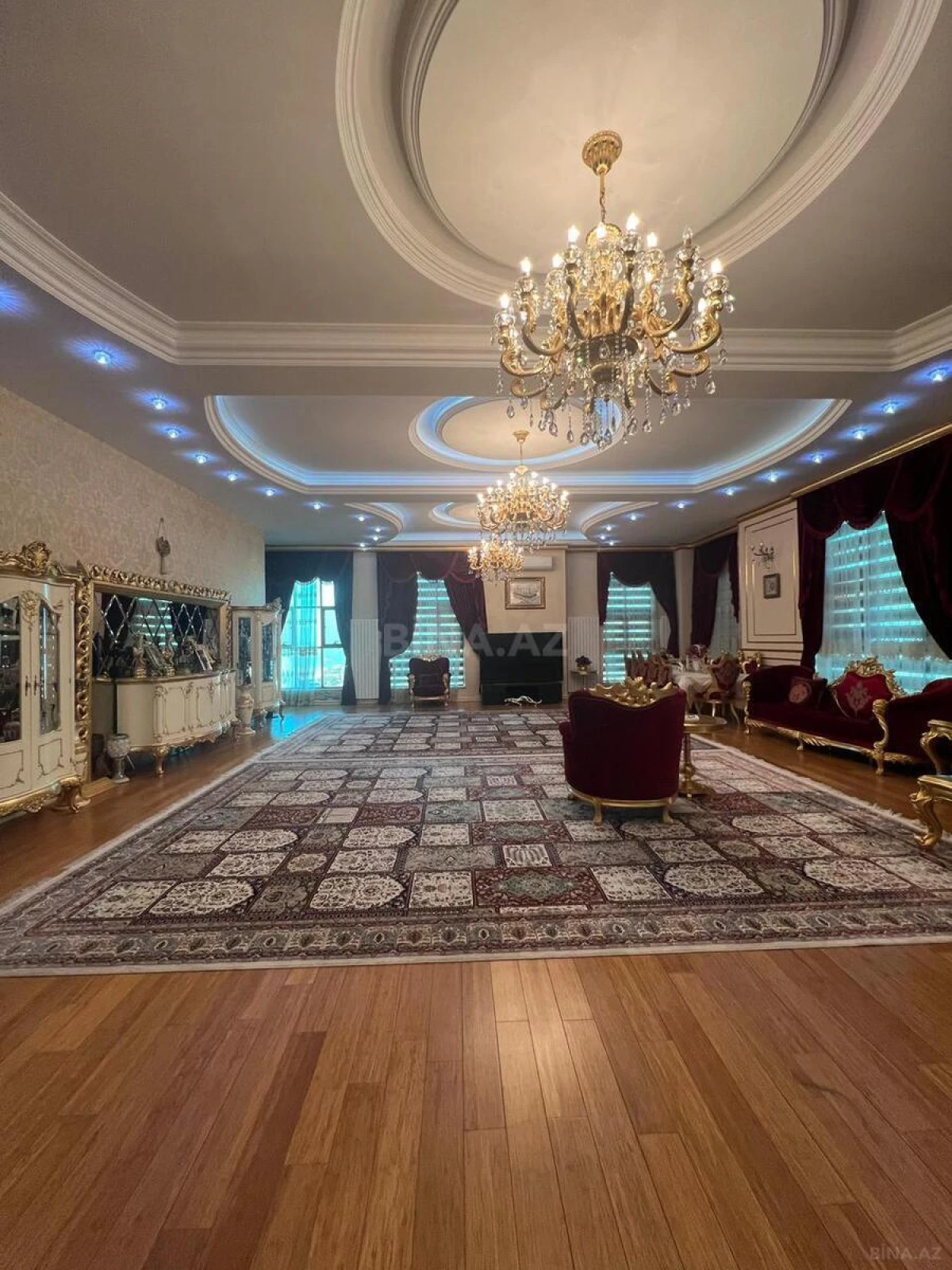 Satılır 7 otaqlı həyət evi 436.1 m²