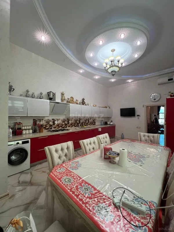 Satılır 7 otaqlı həyət evi 436.1 m²