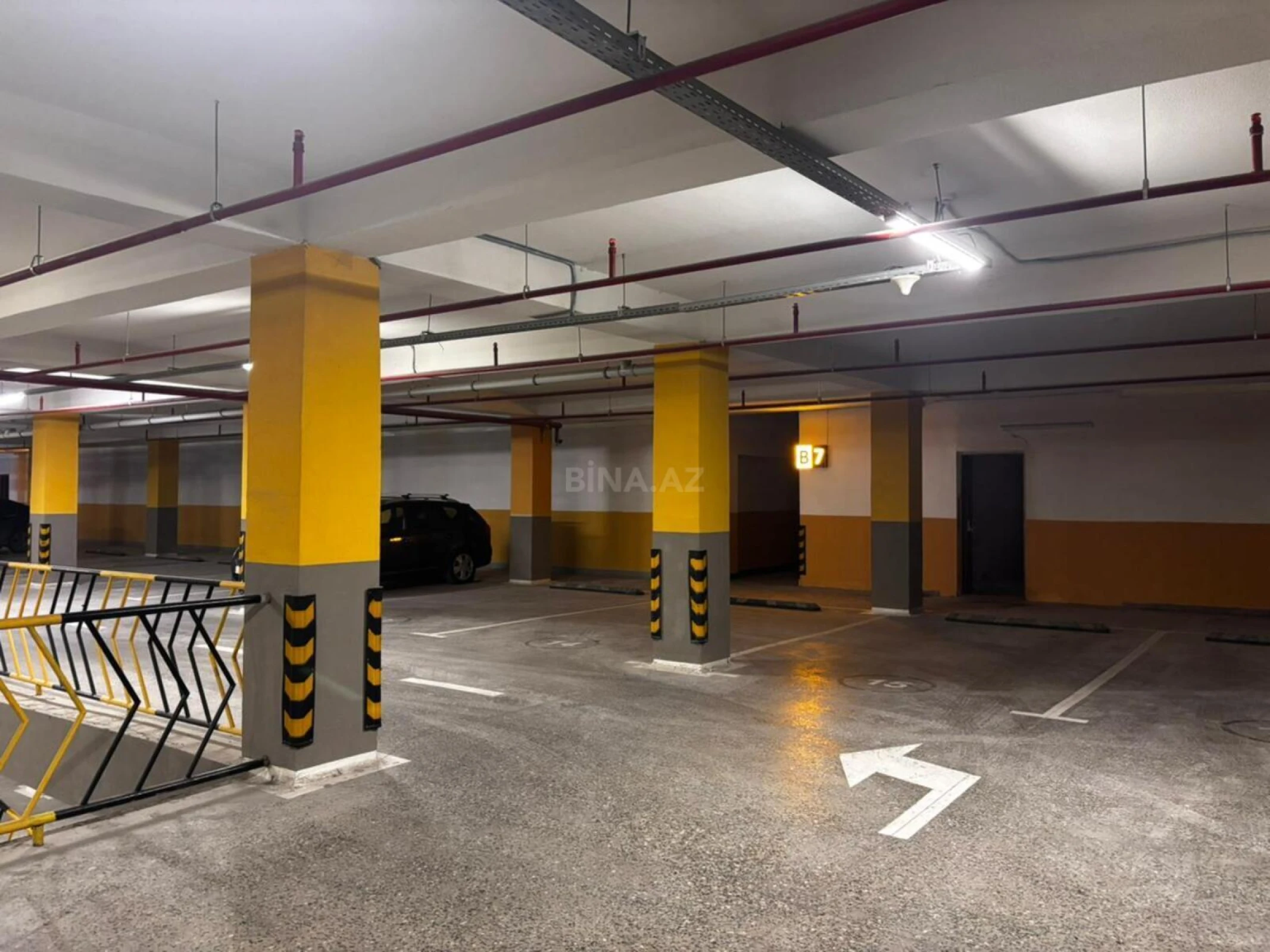 Satılır 4 otaqlı mənzil 218 m²