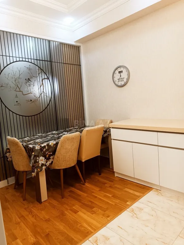 Kirayə verilir 2 otaqlı mənzil 51 m²