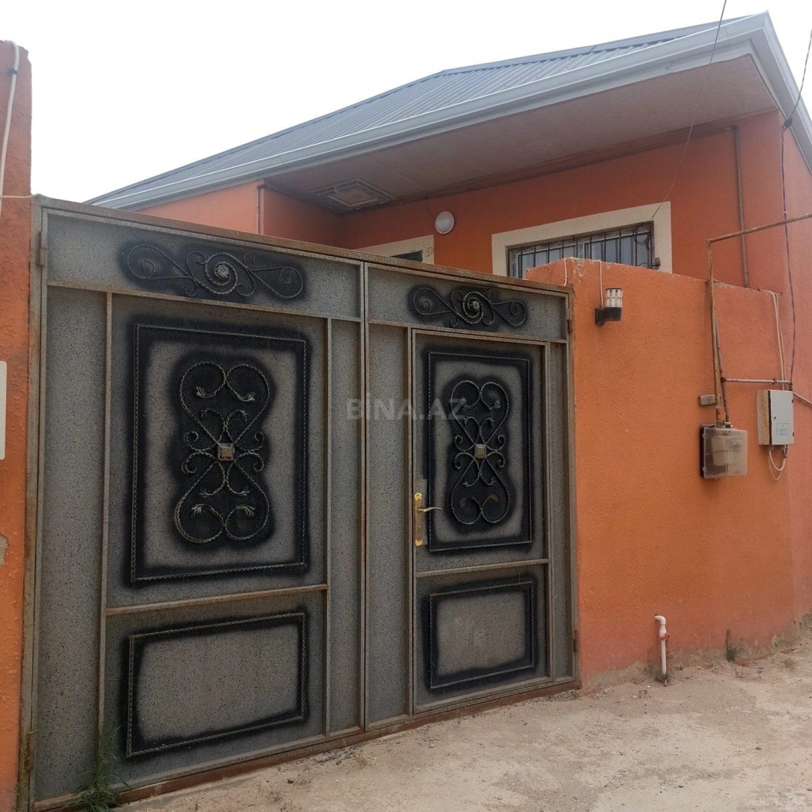 Satılır 3 otaqlı həyət evi 100 m²