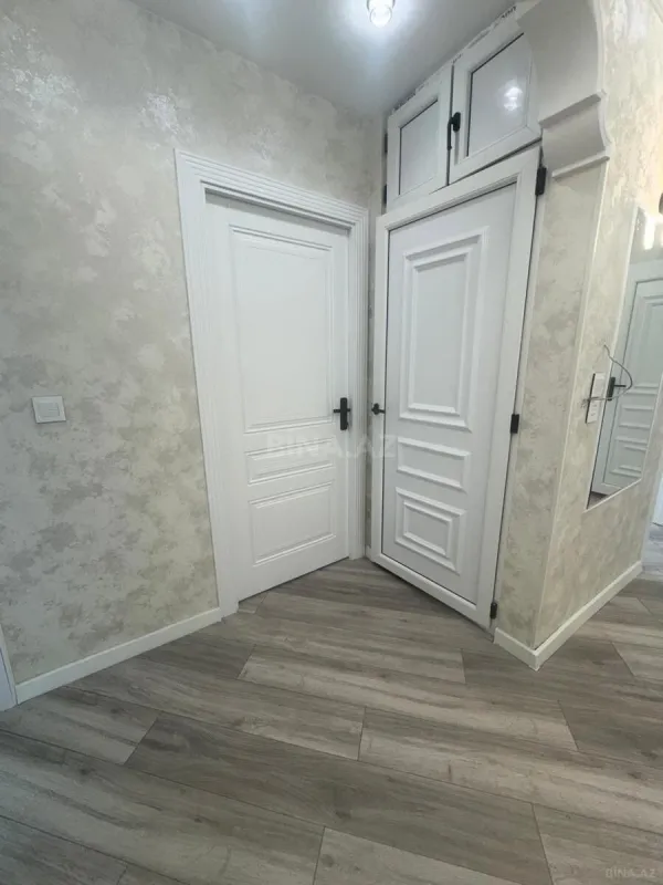 Satılır 4 otaqlı mənzil 100 m²