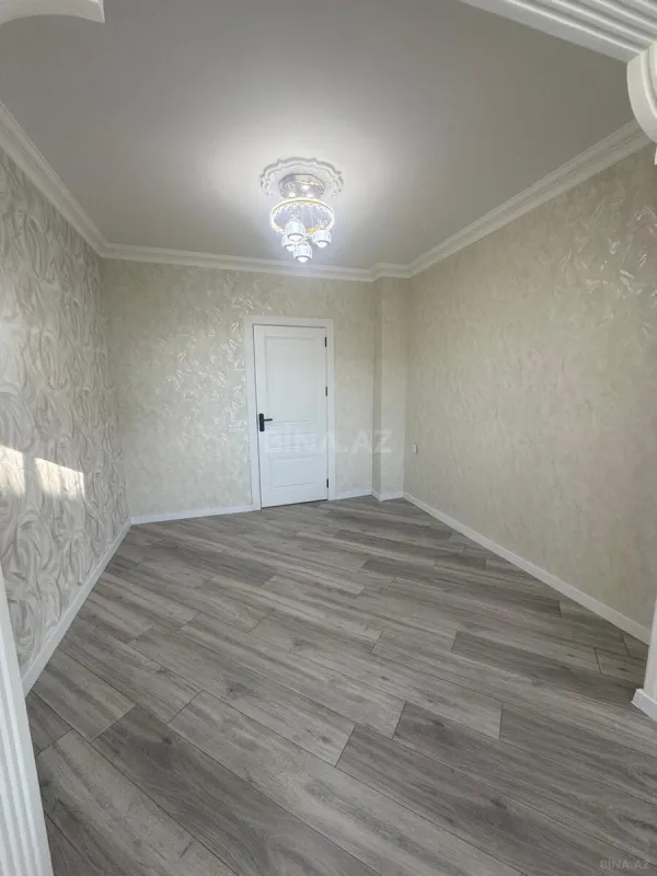 Satılır 4 otaqlı mənzil 100 m²