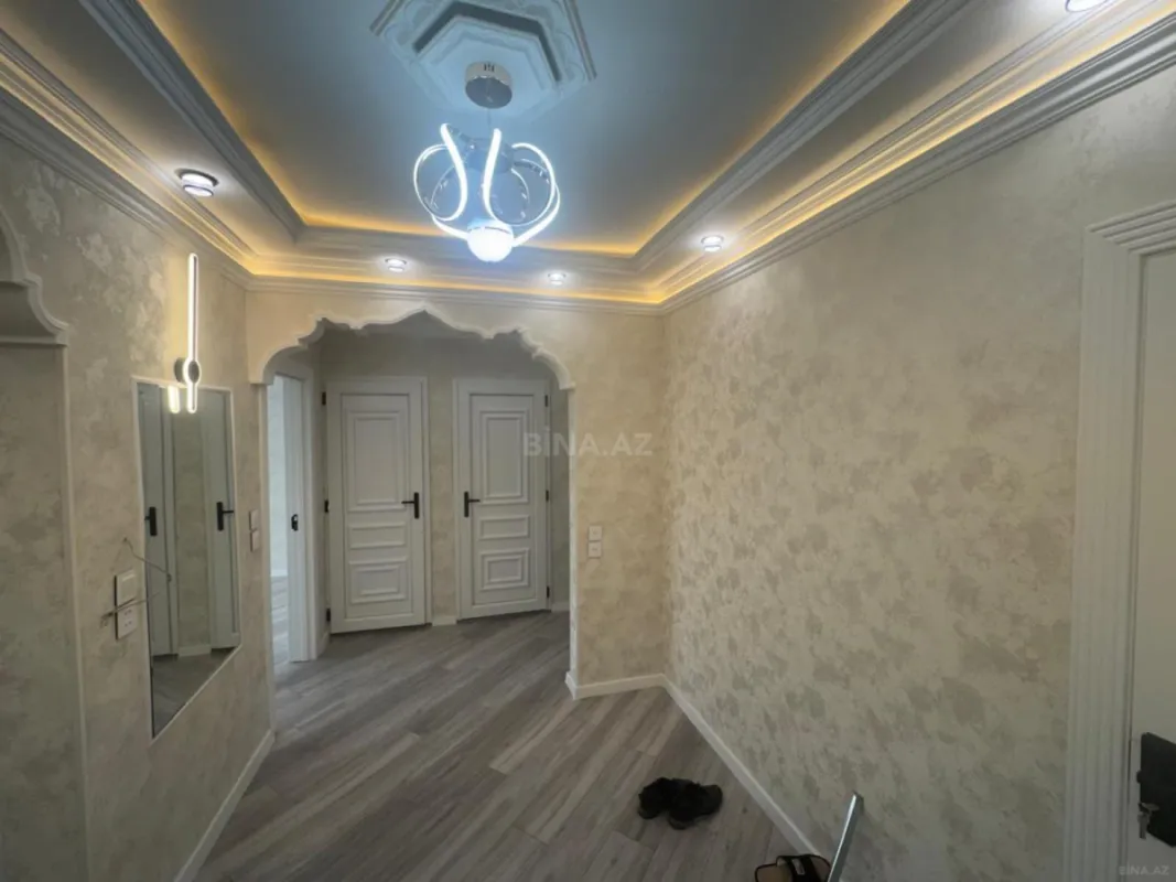 Satılır 4 otaqlı mənzil 100 m²