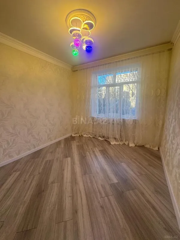 Satılır 4 otaqlı mənzil 100 m²