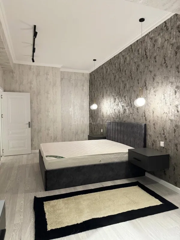 Kirayə verilir 2 otaqlı mənzil 80 m²