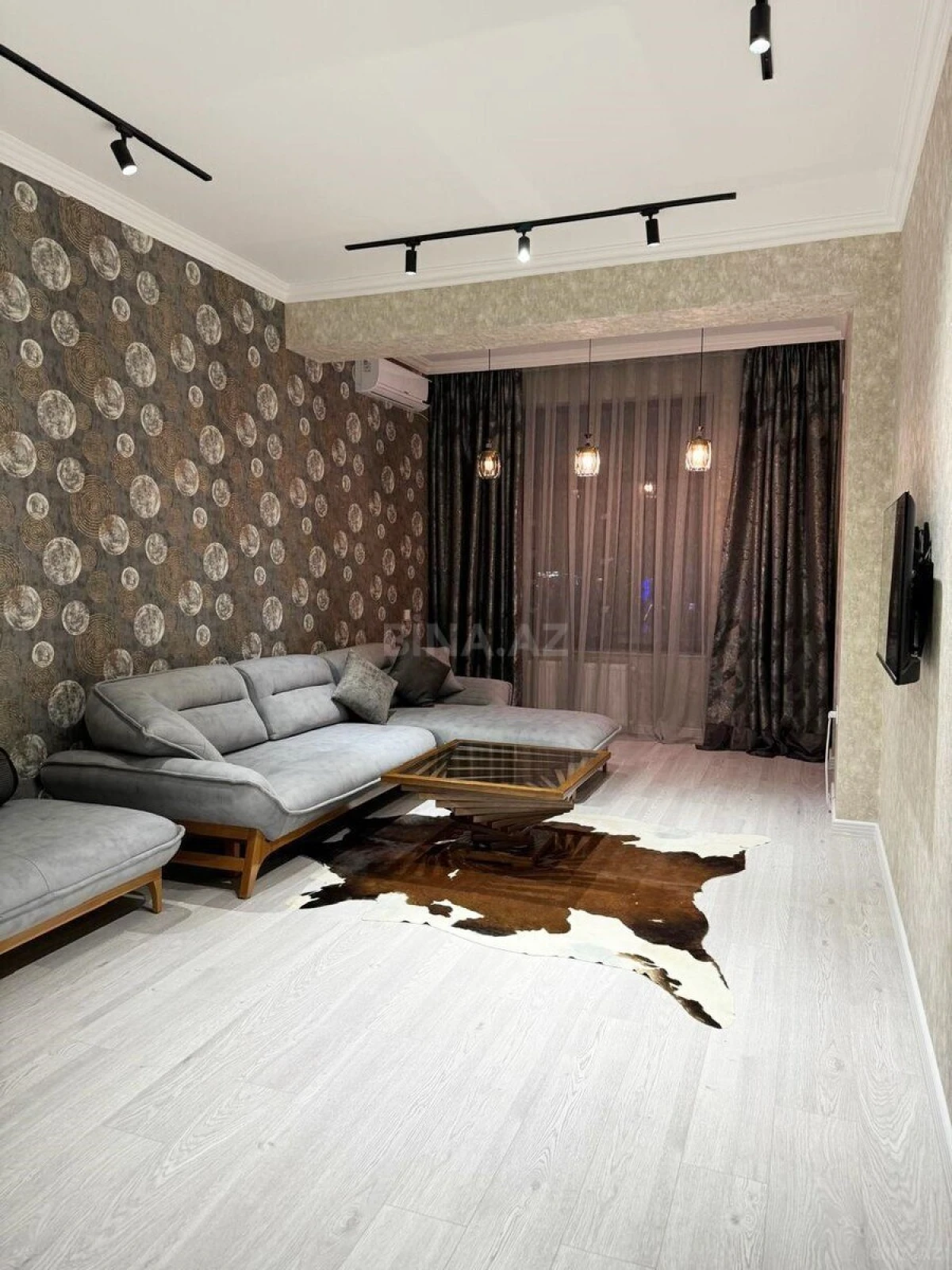 Kirayə verilir 2 otaqlı mənzil 80 m²