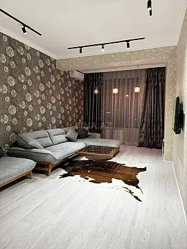 Kirayə verilir 2 otaqlı mənzil 80 m²