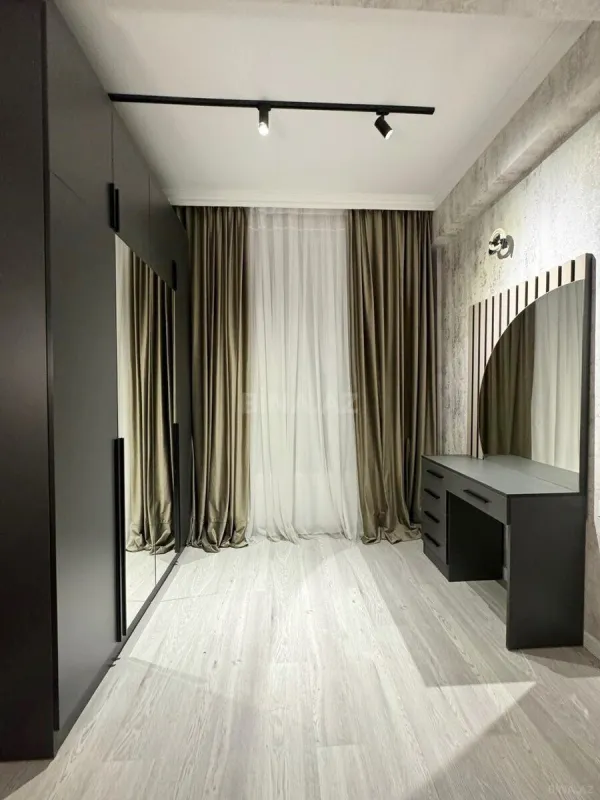 Kirayə verilir 2 otaqlı mənzil 80 m²