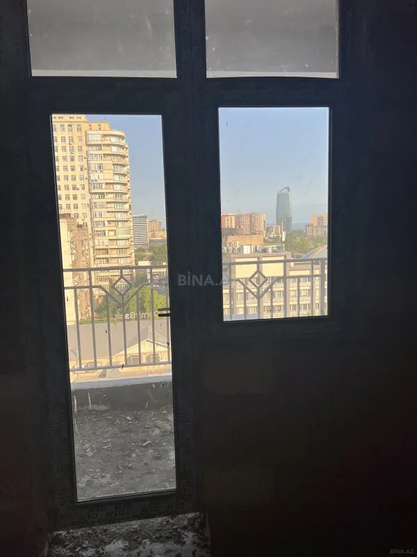 Satılır 3 otaqlı mənzil 116 m²