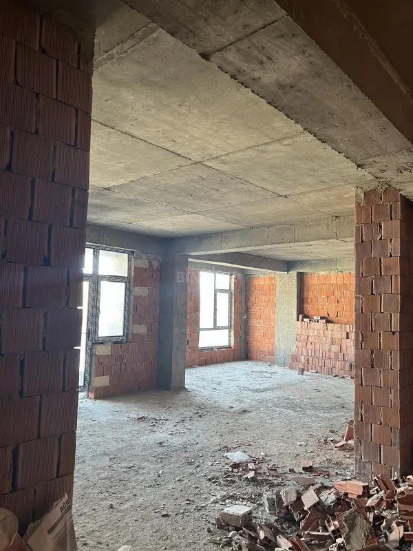 Satılır 3 otaqlı mənzil 116 m²