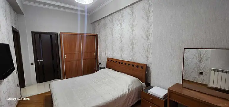 Kirayə verilir 2 otaqlı mənzil 100 m²