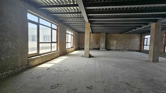 Satılır 9 otaqlı mənzil 290 m²