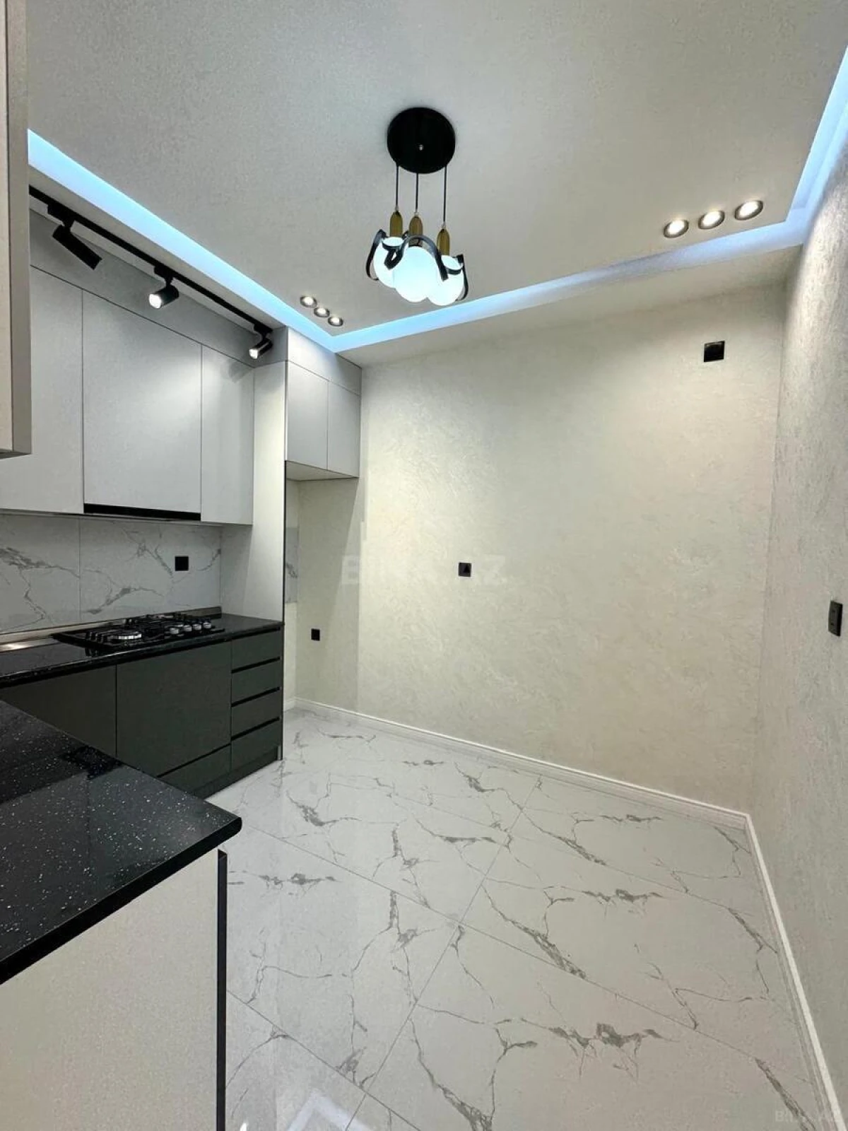 Satılır 3 otaqlı mənzil 100 m²