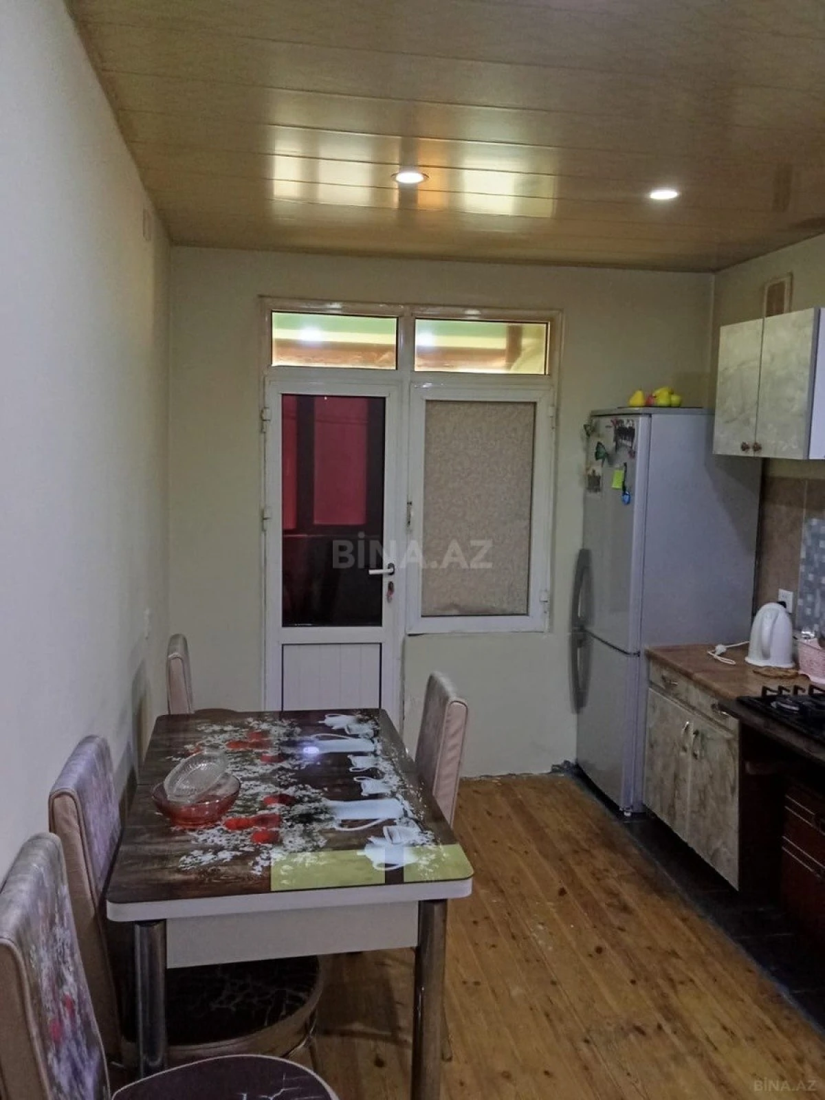 Satılır 4 otaqlı mənzil 74 m²