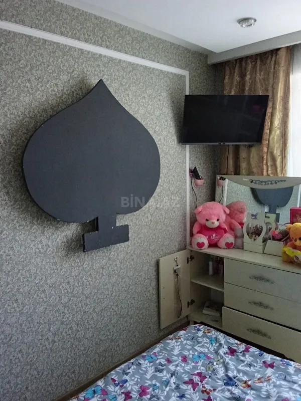 Satılır 4 otaqlı mənzil 74 m²