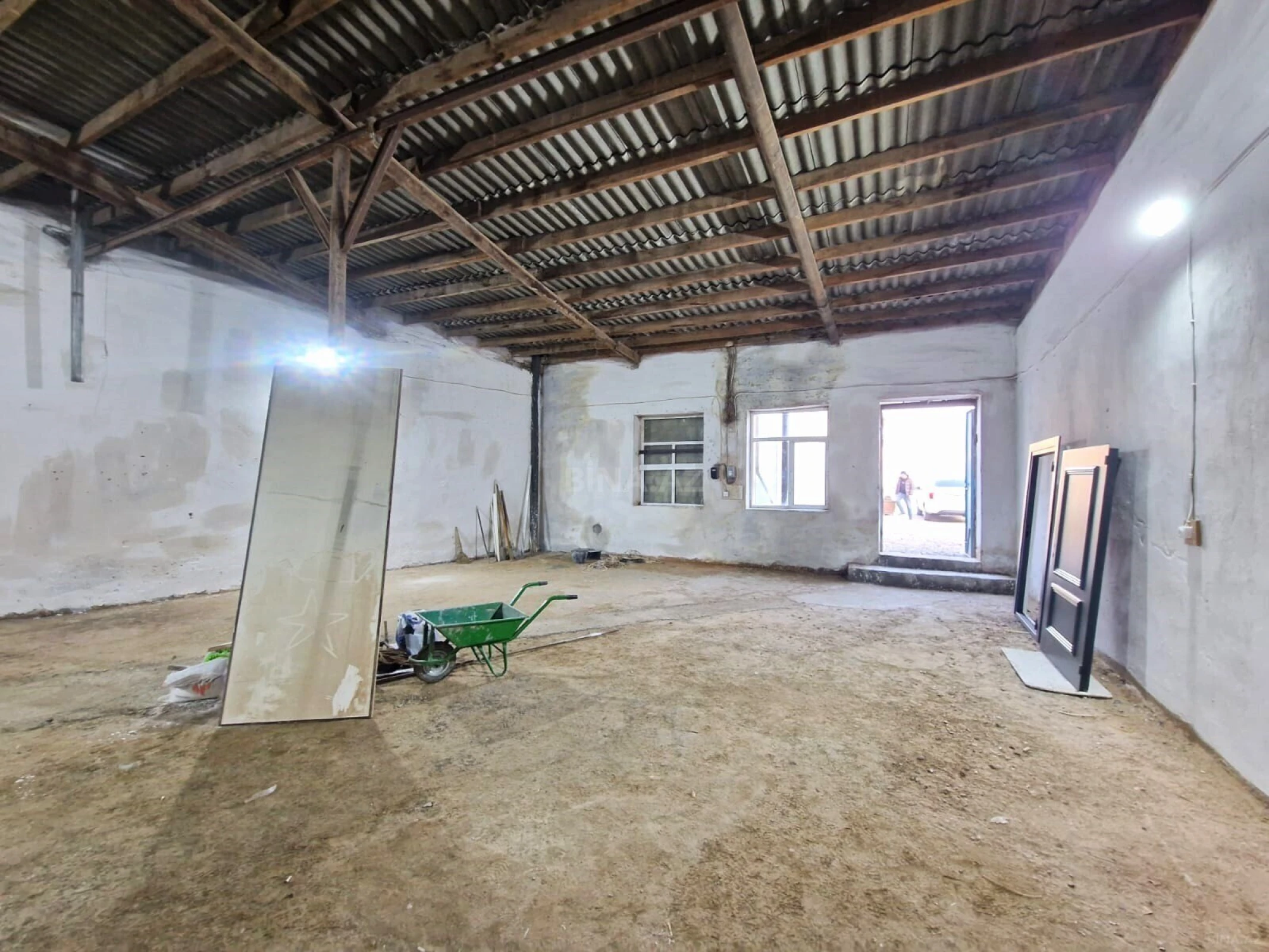 Kirayə verilir obyekt 190 m²