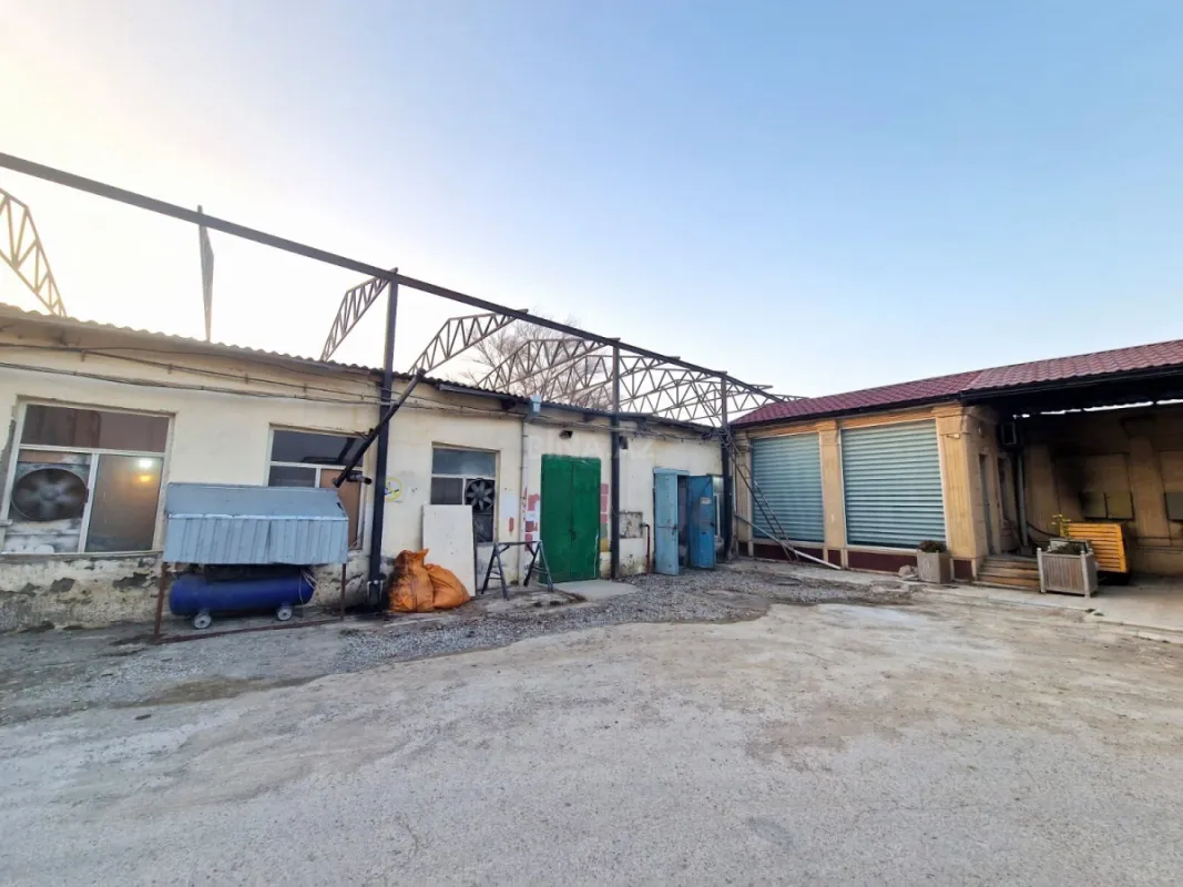 Kirayə verilir obyekt 190 m²