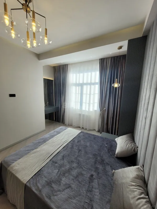 Satılır 2 otaqlı mənzil 68 m²