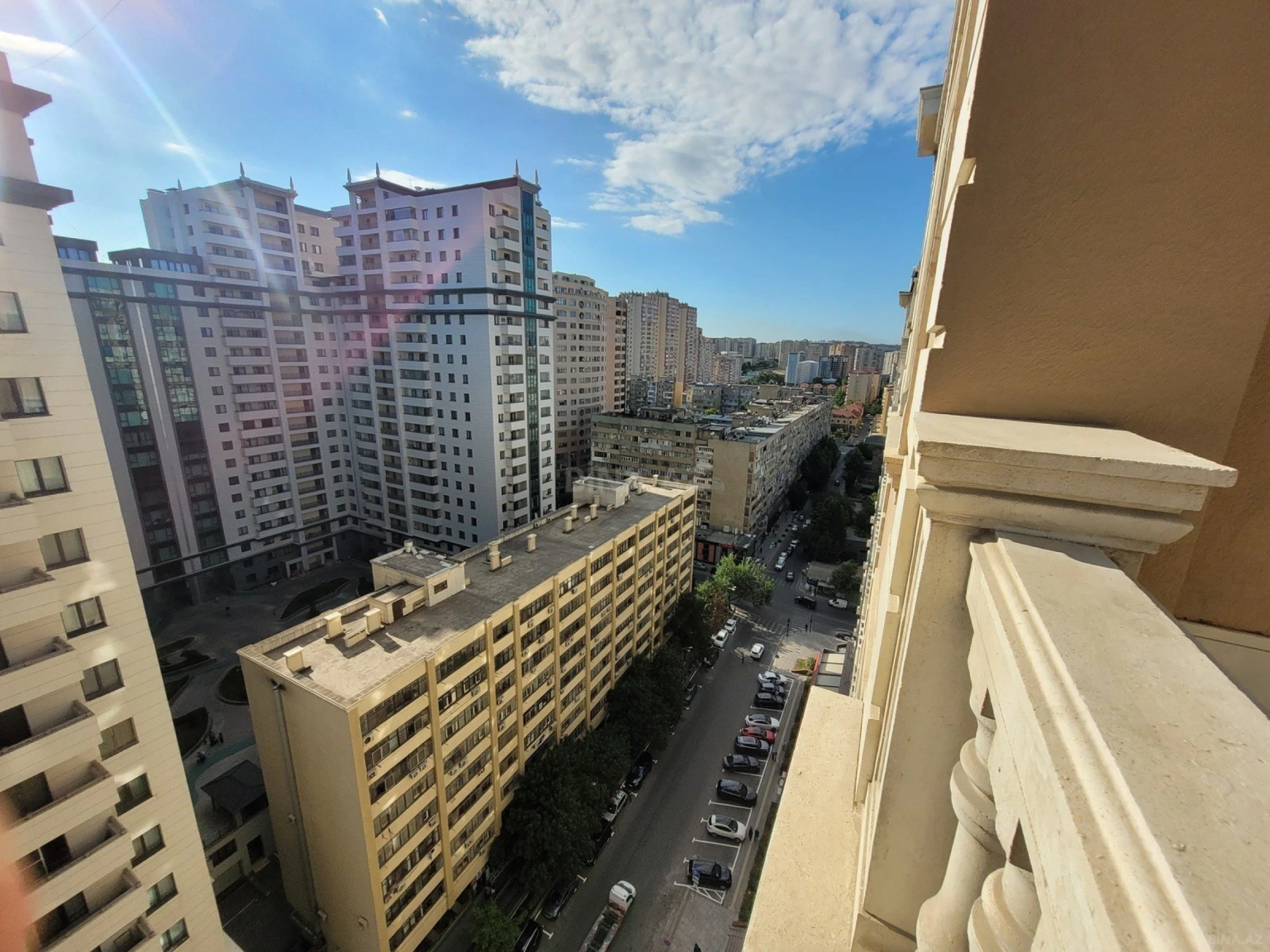 Satılır 2 otaqlı mənzil 68 m²