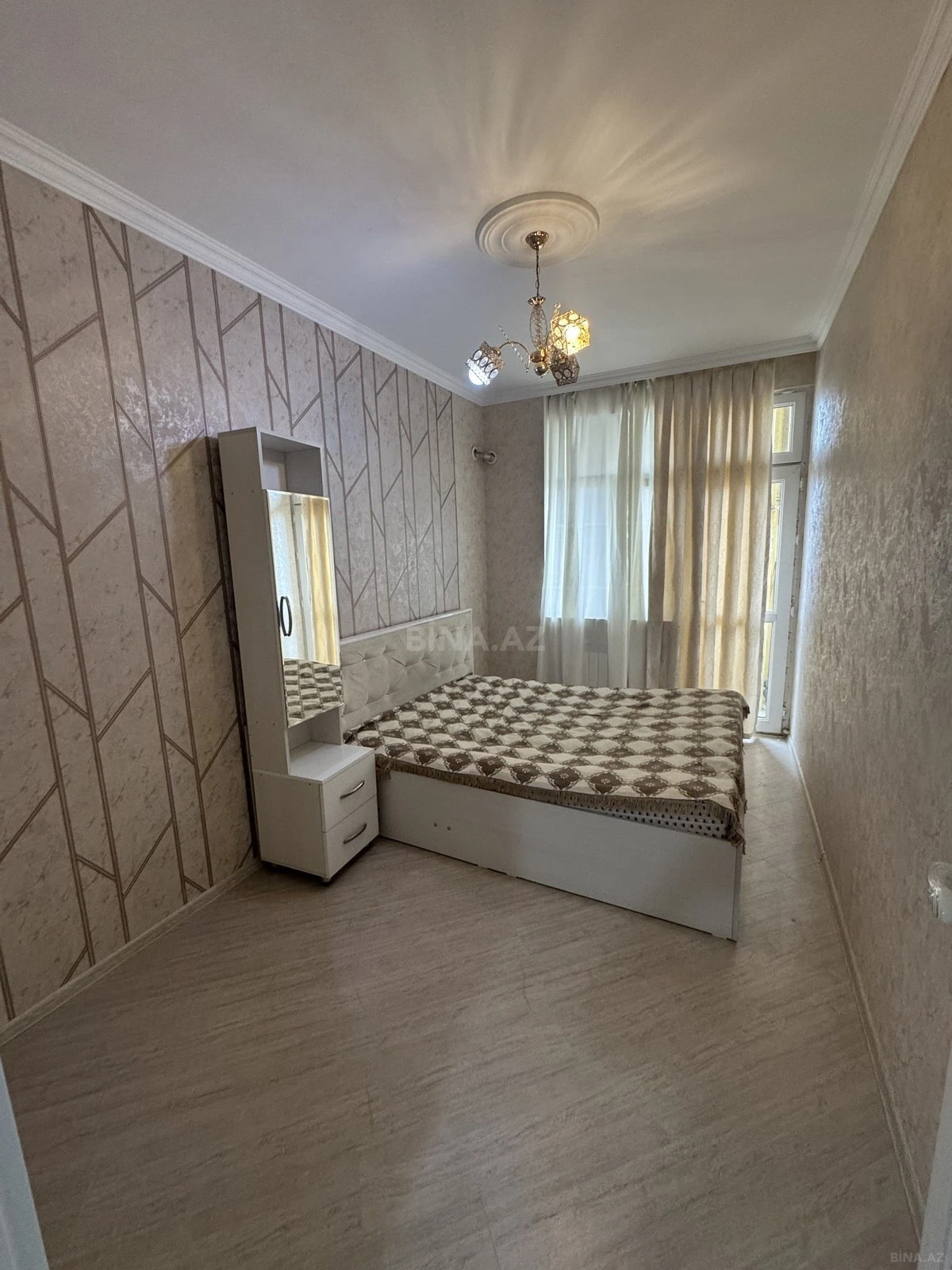 Satılır 3 otaqlı mənzil 82 m²