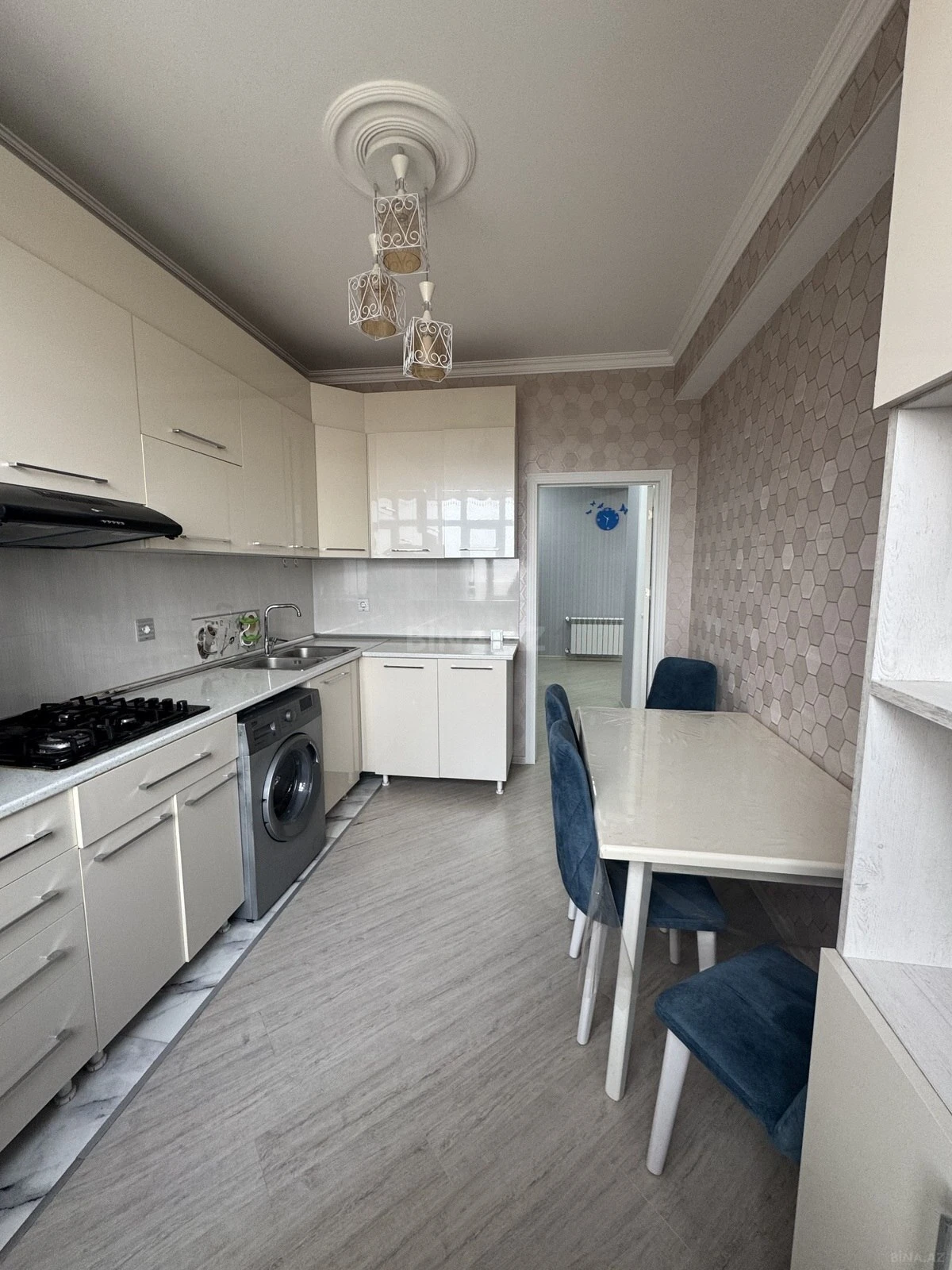 Satılır 3 otaqlı mənzil 82 m²