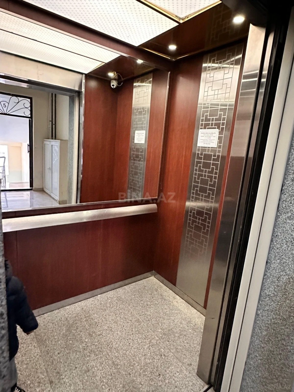 Satılır 3 otaqlı mənzil 82 m²