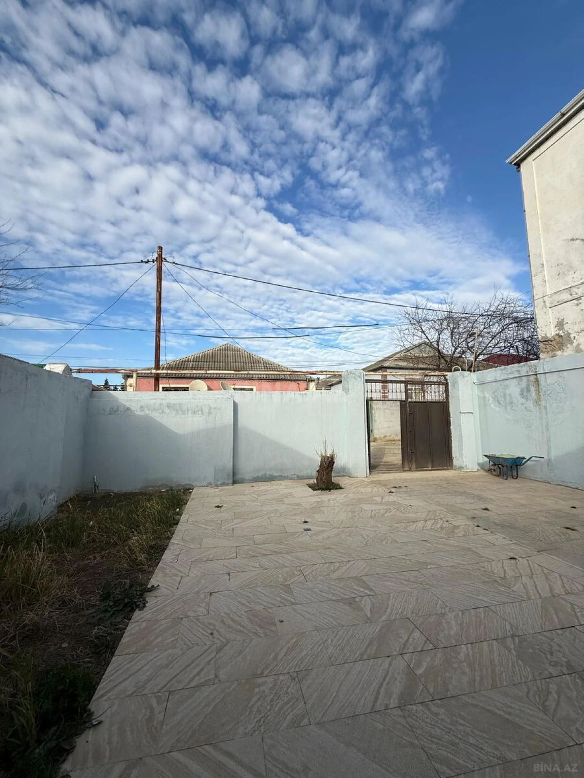 Satılır 4 otaqlı həyət evi 100 m²