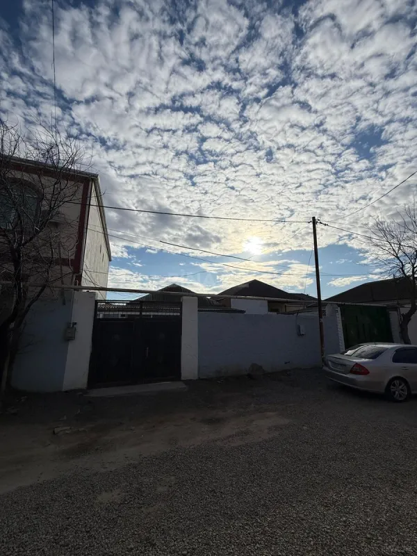 Satılır 4 otaqlı həyət evi 100 m²