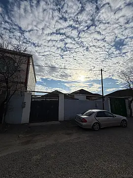 Satılır 4 otaqlı həyət evi 100 m²