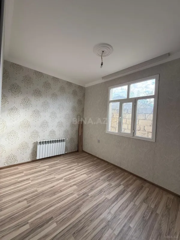 Satılır 4 otaqlı həyət evi 100 m²