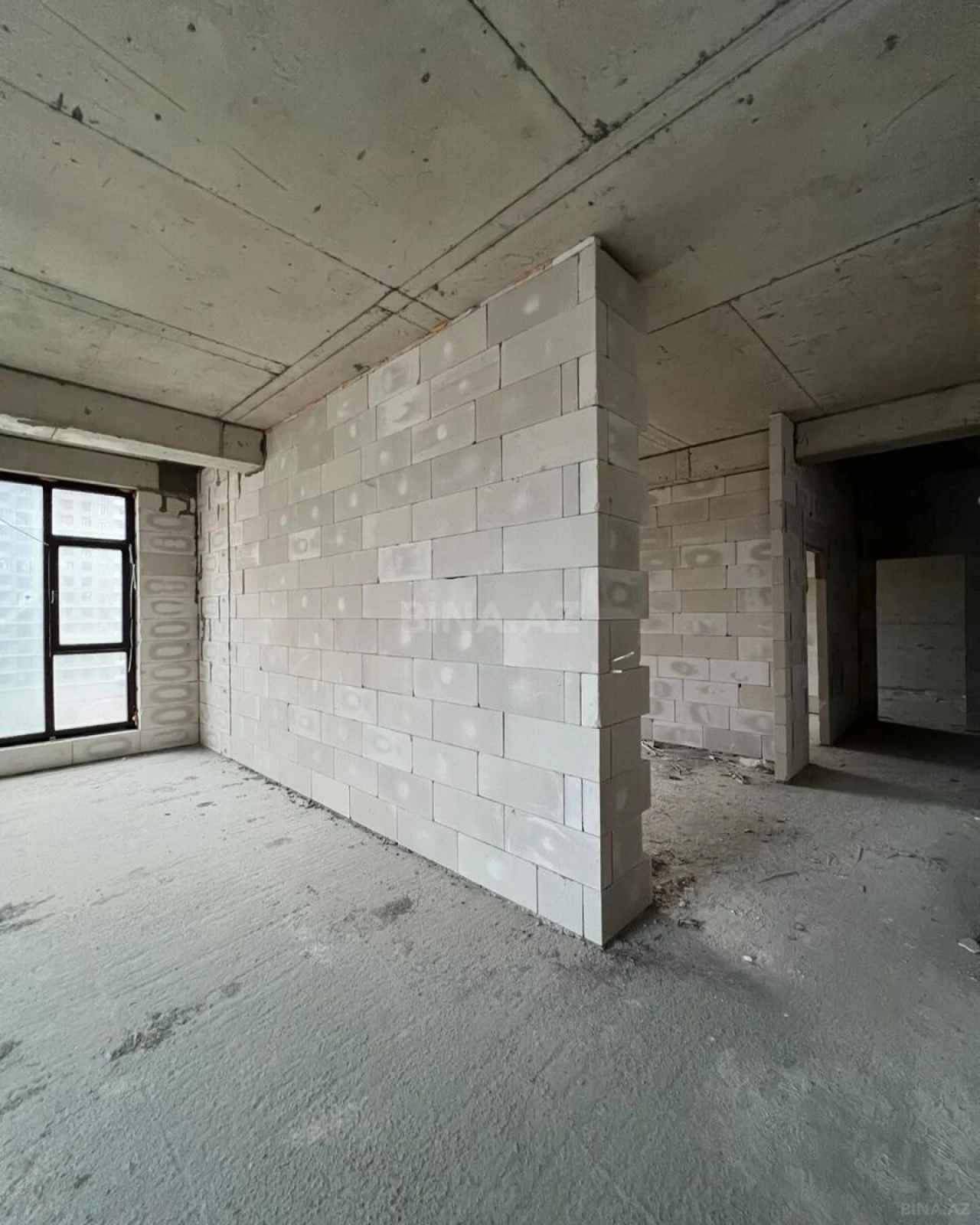 Satılır 3 otaqlı mənzil 148 m²