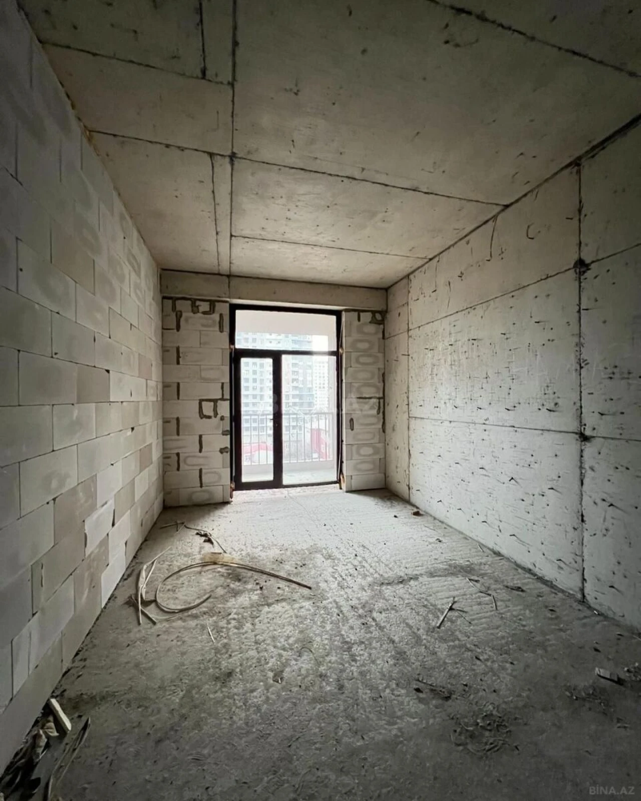 Satılır 3 otaqlı mənzil 148 m²