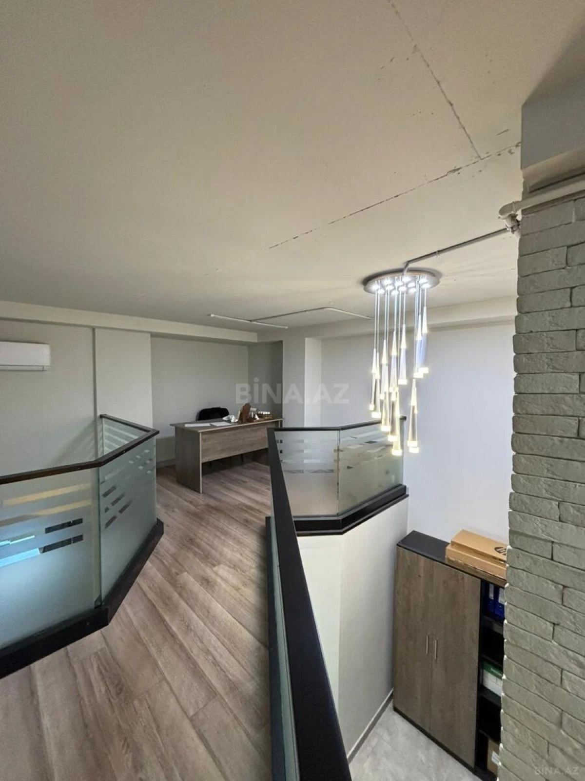 Kirayə verilir obyekt 145 m²