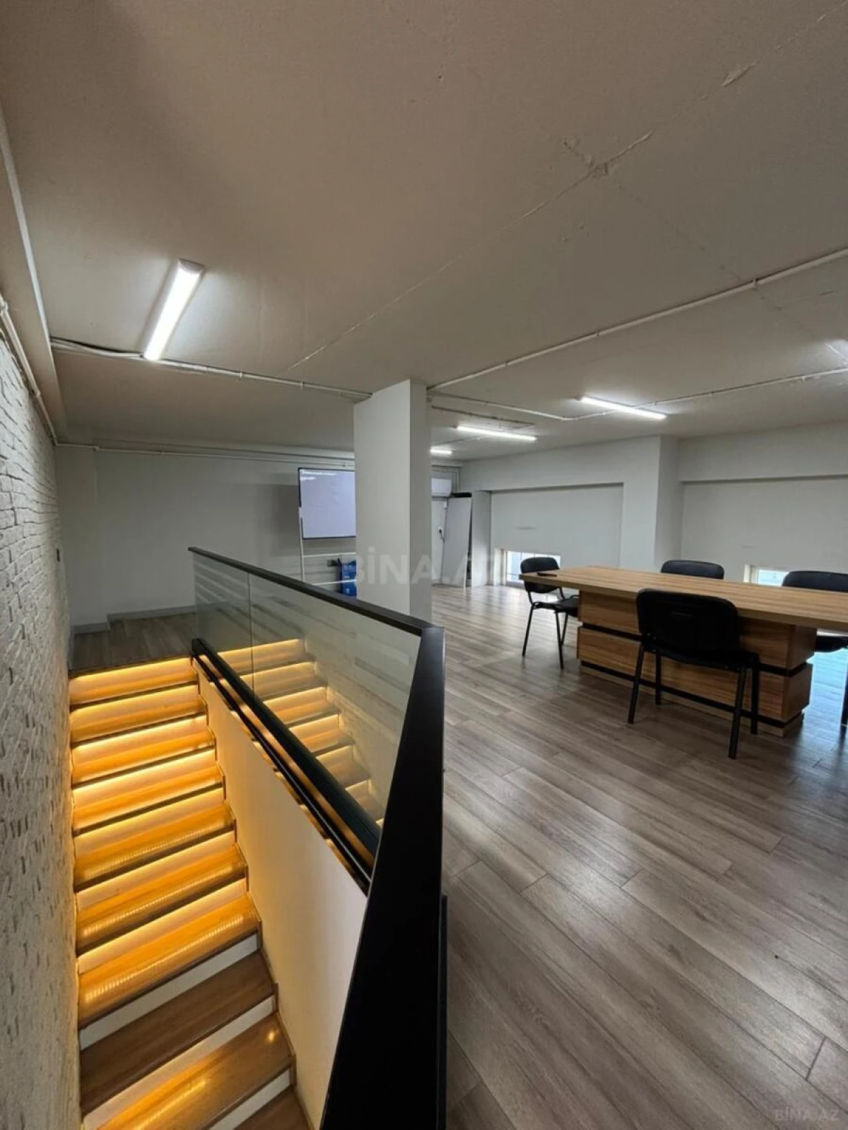 Kirayə verilir obyekt 145 m²