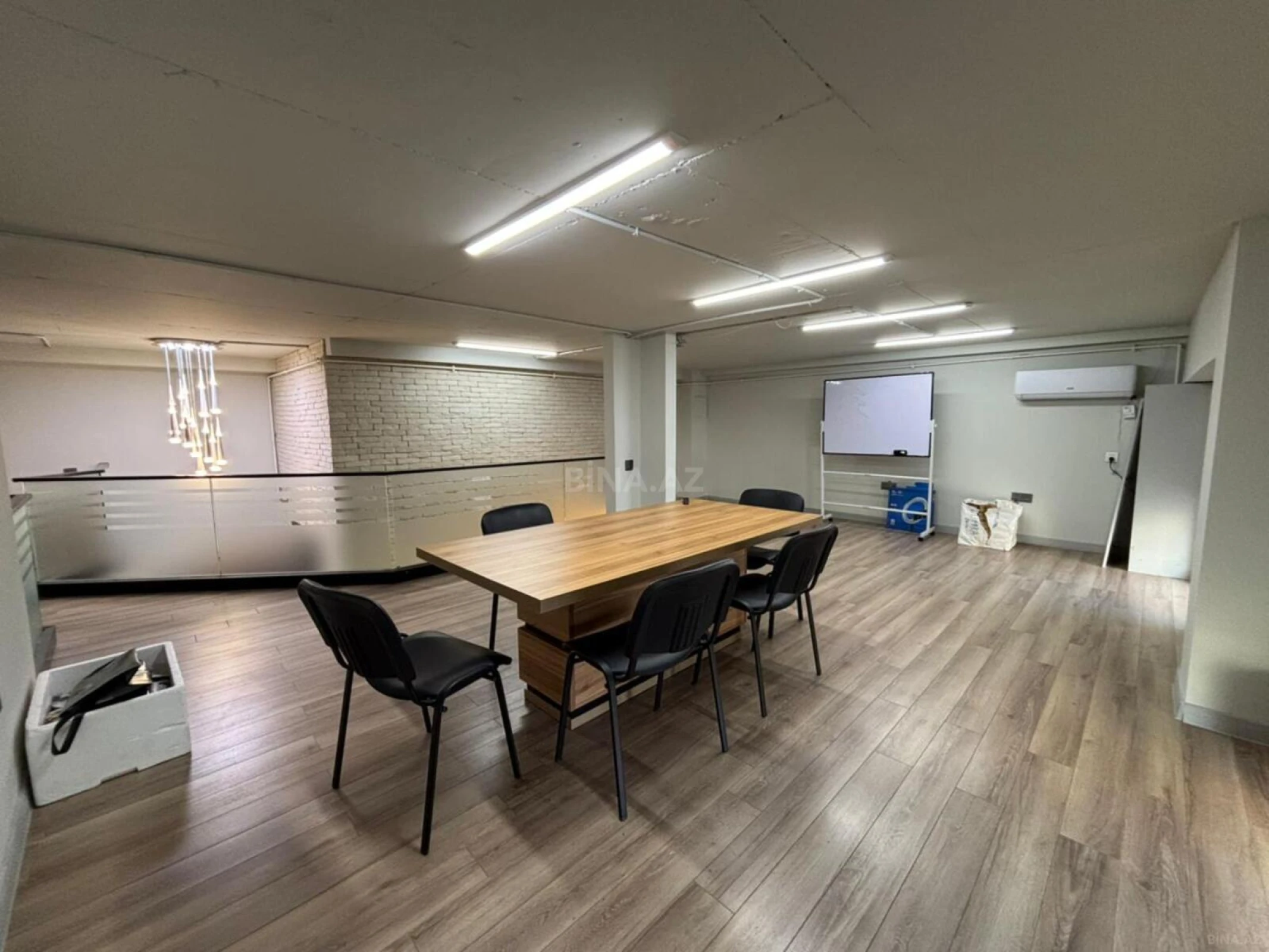 Kirayə verilir obyekt 145 m²