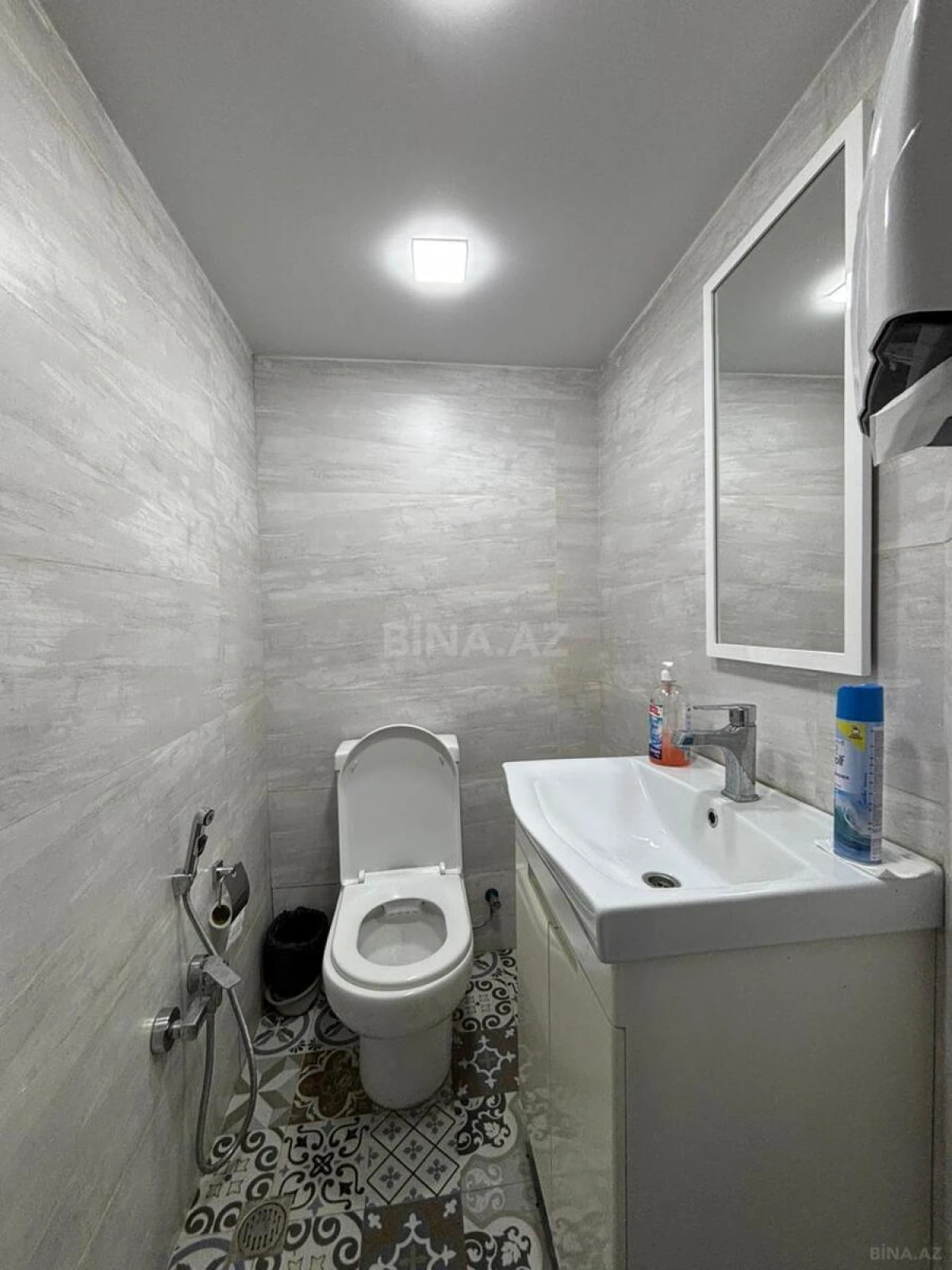 Kirayə verilir obyekt 145 m²