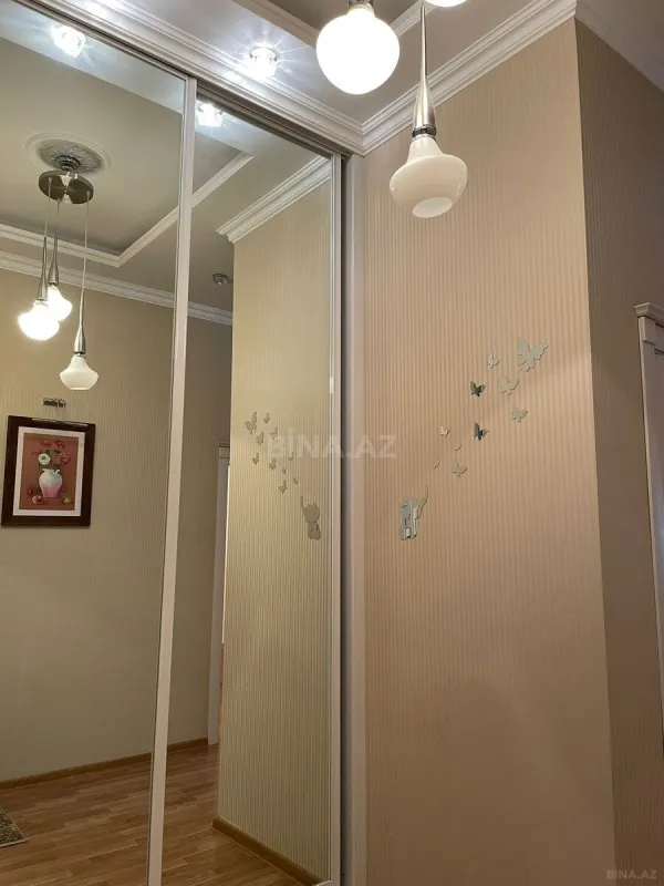 Satılır 2 otaqlı mənzil 70 m²