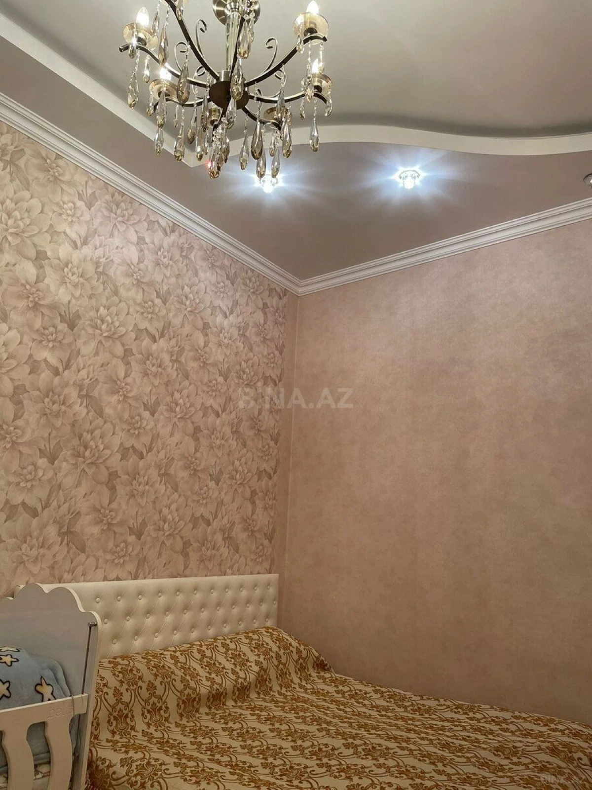Satılır 2 otaqlı mənzil 70 m²