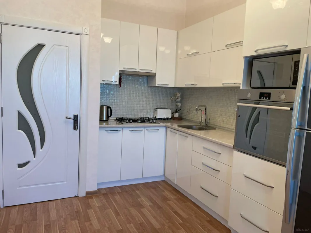 Satılır 2 otaqlı mənzil 70 m²