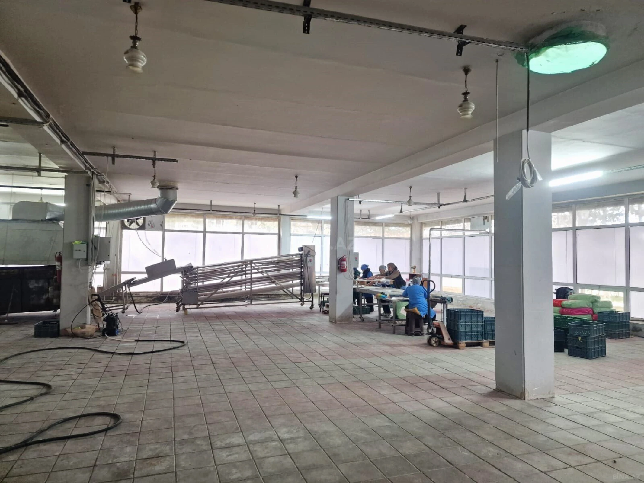 Kirayə verilir obyekt 1000 m²