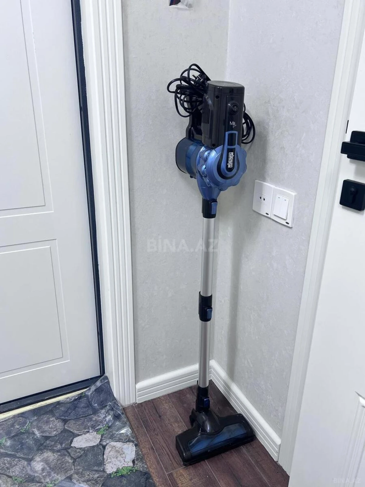 Kirayə verilir 2 otaqlı mənzil 75 m²