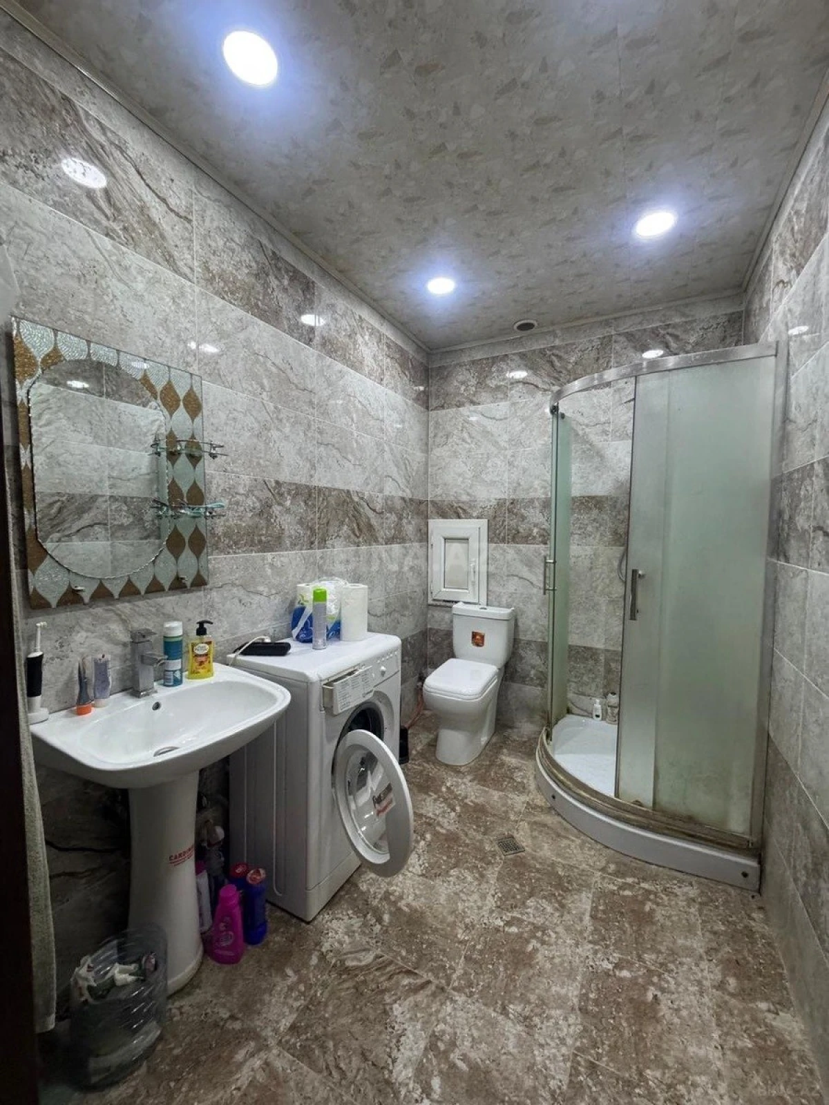 Satılır 2 otaqlı mənzil 65 m²